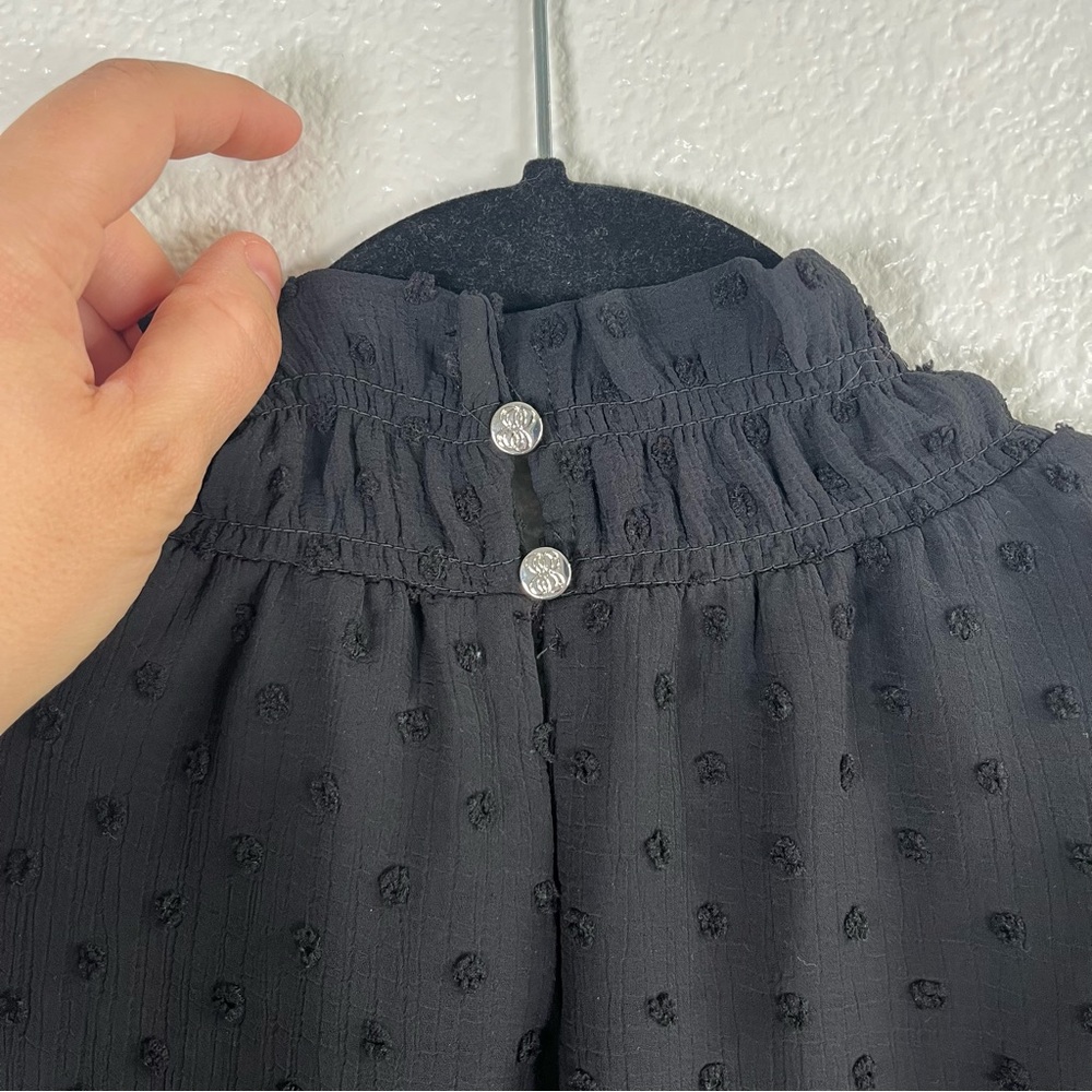 NWT CeCe Black Swiss Dot Mock Neck Flutter Sleeve Blouse Women’s Medium - Picture 7 of 7